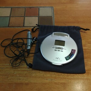  junk SONY CD WALKMAN D-NE920 Sony CD Walkman [ operation not yet verification ] scratch . dirt equipped 