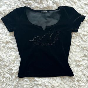 美品 フォクシー FOXEY ベロア　ストレッチ ブラウス　Tシャツ　カットソー　ビジュー トップス 半袖 ブラック ハイヒールデザイン　春秋　