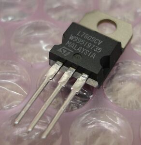 ST (STマイクロエレクトロニクス) L7805CV 三端子レギュレーター [10個組].HE30