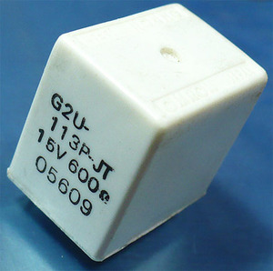 OMRON G2U-113P リレー (コイル電圧15V？/コイル抵抗600Ω) [B]