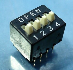 SMK製 DIP SW (ディップスイッチ/4回路タイプ) [5個組](c)