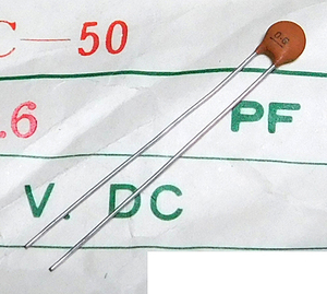 KCK FC-50 セラミックコンデンサ(50V/0.6pF/±0.25pF)[20個組].a