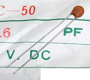 KCK FC-50 セラミックコンデンサ(50V/0.6pF/±0.25pF)[20個組].c