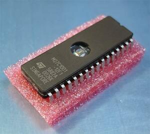 ST MC27C1001-12F1 (EPROM/1MB) [D]