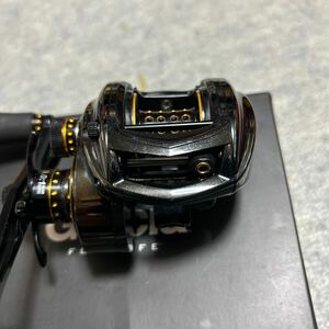 REVO BLACK9右ハンドル アブガルシア レボ アブ ベイトリール②