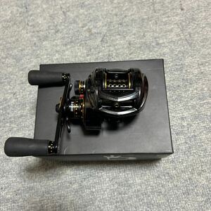 REVO BLACK9アブガルシア 右巻き　ベイトリール③