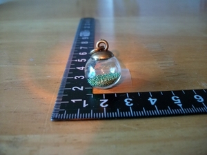 ^v birthstone manner glass dome charm *5 month emerald ^V