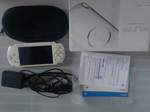PSP 3000 PlayStation портативный жемчужно-белый корпус коробка инструкция AC адаптор ( зарядное устройство ) портативный кейс MS4GB защитная плёнка завершено 