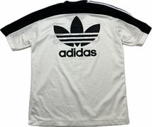 90s ☆ adidas ☆ 背面 トレフォイル ロゴ 半袖 Tシャツ ホワイト ブラック L スポーツ ストリート アメカジ 古着 人気 アディダス■BK164_画像4