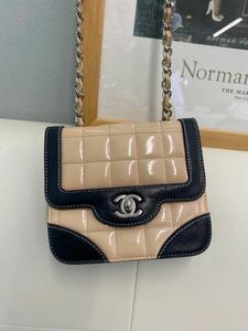 CHANEL シャネル　チョコバー チェーンショルダーバッグ エナメルレザー　M0006