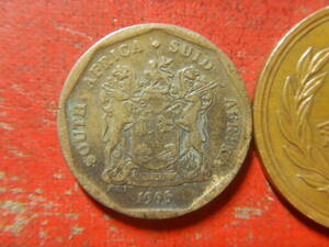 外国・南アフリカ／２０セント黄銅張りスチール貨（1995年）　240430
