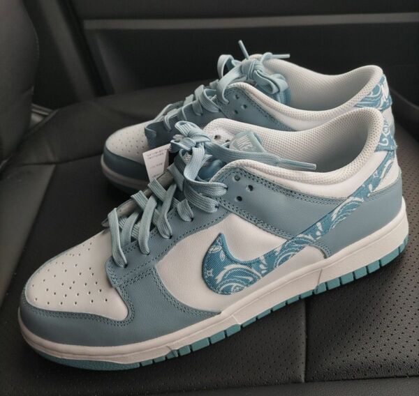 Nike WMNS Dunk Low ESS B　ナイキ　 ウィメンズ ダンク ロー ESS ブルーペイズリー　スニーカー　靴