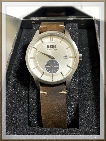 【新品未使用！】FONDERIA フォンデリア　腕時計　メンズ　ヴィンテージデザイン　革ベルト　ストリームライナー