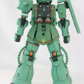 バンダイ ＨＧ  1/144  ザク Ⅱ 塗装済改修完成品 の画像5