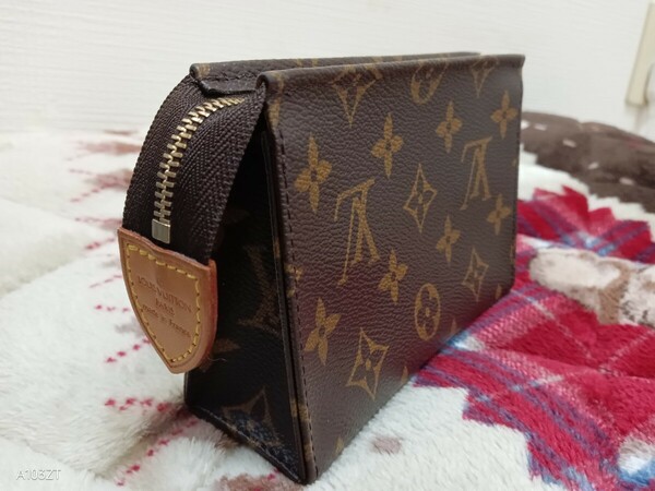 LOUIS VUITTON　ポーチ モノグラム