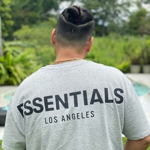 送料370円～ 新品【 Tシャツ 灰XL】メンズ FOG エッセンシャルズ ESSENTIALS 限定★Los Angeles 反射ロゴ/半袖Tシャツ グレー シンプル