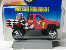 【ホットウィール】　 日産 ハードボディ　 　Hot Wheels NISSAN HARDBODY D21　ダットサン トラック　ピックアップ　ハイリフト　4WD_画像2