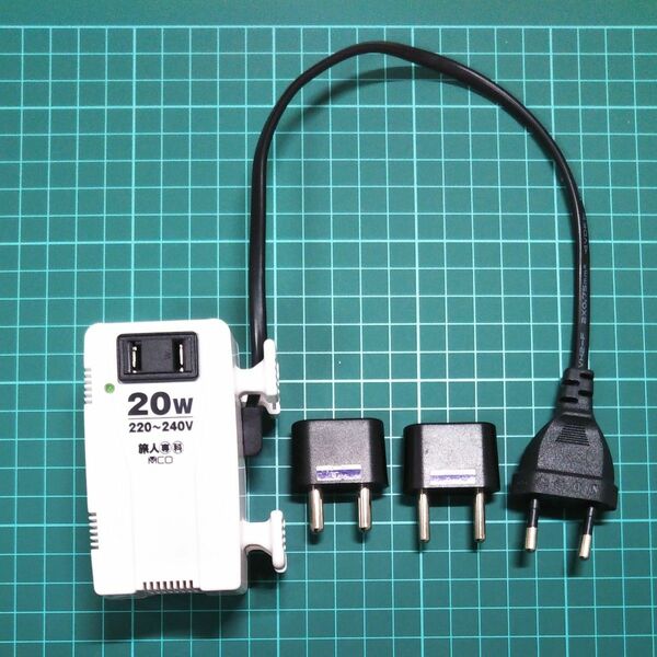 【値下げ】変圧器220V→100V　1個　変換プラグ付き