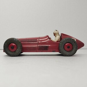  подлинная вещь DINKY Toys Alfa romeo F1 8 номер 1950 Alpha * Romeo Англия производства Италия машина Classic гонки машина Dinky 1 иен ~ 051614