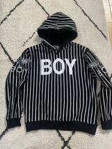 セール 即決1円 BOY LONDON ボーイロンドン ストライプ ロゴ プリント プルオーバー パーカー 黒 ◇■ メンズ_画像1