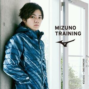 美品 MIZUNO　ミズノ 　ブレスサーモ 機能を搭載　テックフィル　パーカージャケット　Mサイズ　中綿 トレーニングウェア