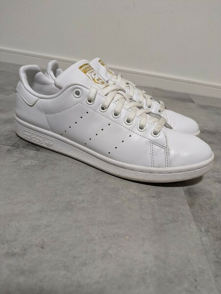 美品　adidas アディダス STAN SMITH スタンスミス 26cm スニーカー ホワイトゴールデン 白金　OSAGARI