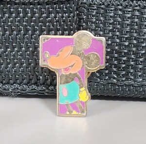  Disney Land Mickey Mouse pin badge initial T