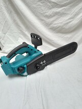 ＥlikliV　充電器チェンソー　　シャンク品です。マキタ18V電池パック使用　たぶん未使用ですが動きません。チェンソー2個未使用です。_画像6