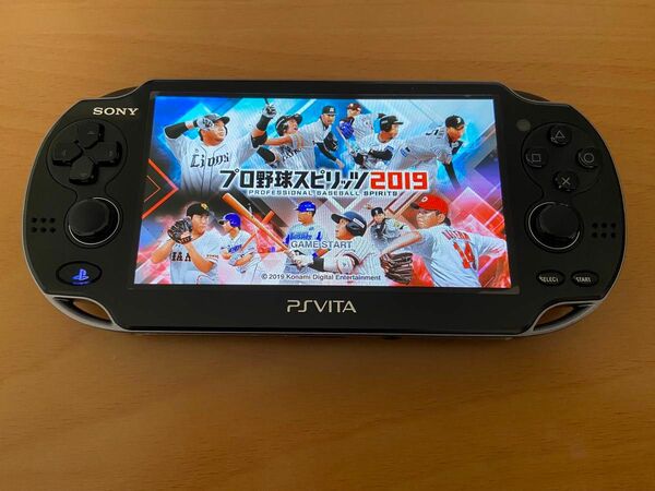 「PlayStationVita クリスタル・ブラック Wi-Fiモデル PCH-1000 ZA01」