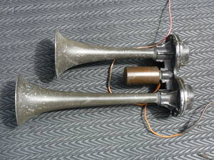  the US armed forces horn DELCO-REMY brass switch 12V Delco remi- air horn yan key horn No. 1919904 DATE 52 old car highway racer 2 ream horn 