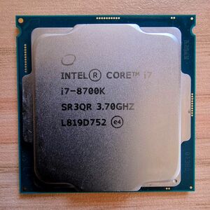 Intel i7-8700K 3.7GHz 12Mキャッシュ 6コア/12スレッド LGA1151 BX80684I78700K