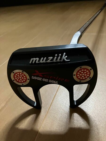 週末特別価格　ムジーク muzhik X SPIRE パター LOOK ON ROLL 33インチ　レアショートスラントモデル
