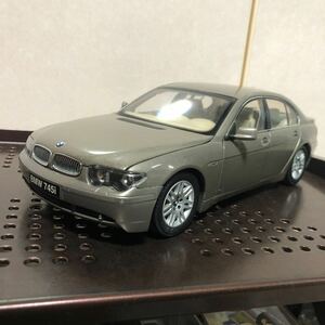 284 京商 Kyosho モデルカー　ミニカー　1/18 BMW 7 series 745i セダン 模型 完成品