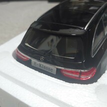 iScale 1/18 メルセデスベンツ Mercedes-Ben E-Klasse T-Model Ⅱ _画像8