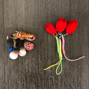 [新品]ハンドメイド　ブローチストラップセット　木の実ブローチ1個　チューリップストラップ3個　和柄　花　どんぐり　古布　手作り