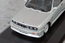 ● 1/43 BMW 〓 M3 ( E30 ) / 1987年 シルバー メタリック 〓 ミニチャンプス ミニカー MINICHAMPS_画像6