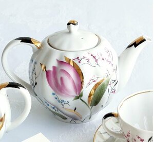 Art hand Auction New floral hand-painted tulip teapot made in Russia with box gift pc63, Western-style tableware, Tea utensils, pot