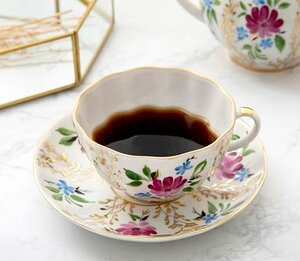 Art hand Auction Nuevo juego de 2 piezas., taza y platillo florales pintados a mano, hecho en Rusia, perfecto como regalo, pc60, utensilios de té, taza y plato, Taza de café