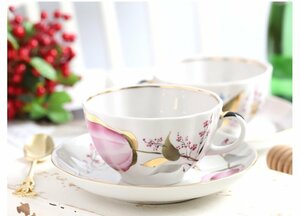 Art hand Auction Brand new 2-piece set, floral and tulip pattern, hand-painted cup and saucer, made in Russia, box included, gift, pc62, Tea utensils, Cup and saucer, coffee, Can also be used for tea