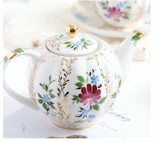 Art hand Auction إبريق شاي جديد مطلي يدويًا بالزهور مصنوع في روسيا مع صندوق هدايا PC61, أدوات المائدة على الطراز الغربي, أواني الشاي, وعاء