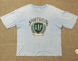 ◆2022 GAP SPORTS WEAR ゆるダボ Tシャツ ブルー　デカロゴ ロゴ 半袖