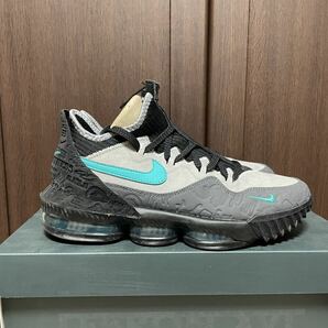 【美品】atmos × NIKE LEBRON XVI LOW AC 16 Clear Jade US8.5 ナイキ アトモス レブロン ジェイド26.5cm CD9471-003の画像3