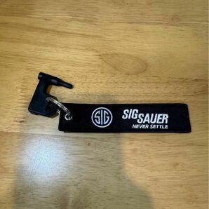 ガスブローバック用　セーフティフラッグ　SIGSAUER 新品未使用品