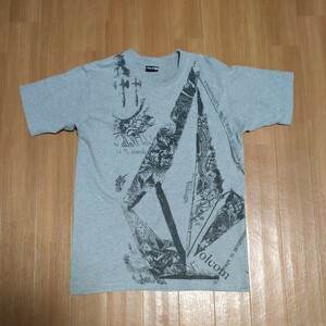  Volcom T-shirt gray M size ( largish )