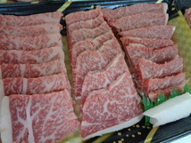 近江牛A５牝　超特友三角（BBQ）　２，２ｋｇ　（92）　_画像2