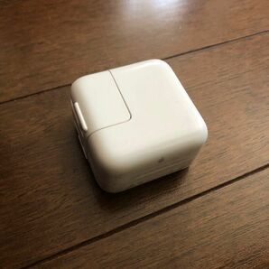 USB-ACアダプタ　A1357 Apple iPhone iPad 充電器　純正品 10W