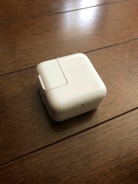 USB-ACアダプタ　A1357 Apple iPhone iPad 充電器　純正品 10W