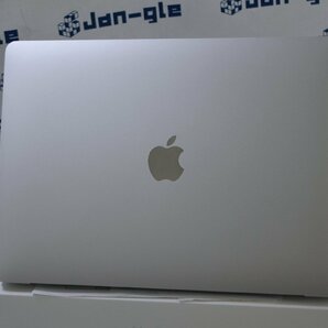 関西 Ω 美品 Apple MacBook Air Retinaディスプレイ 13.3 MGN93J/A M1 RAM:8GB SSD:256GB 激安価格!! J497400 Oの画像5