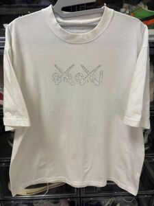 Sacai Kaws kaws tokyo first tシャツ 3