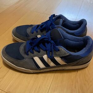 スニーカー　adidas アディダス　ブルー　SILAS サイラス　29cm 